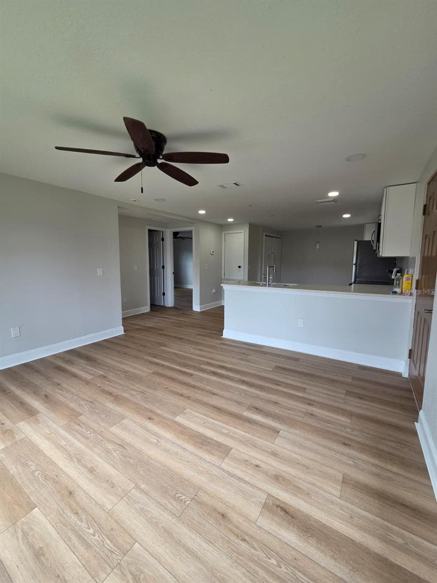 300 ERON WAY — photo 7 of 30