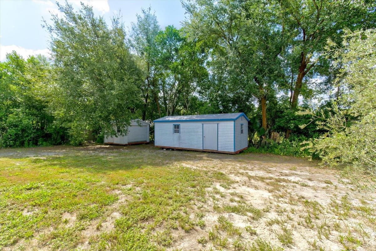 47 DAHLIA DRIVE — photo 41 of 44