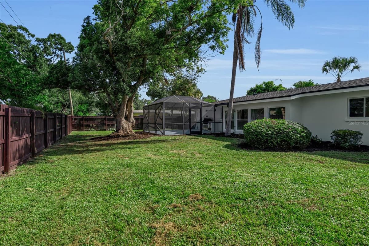 2769 WISTERIA PLACE — photo 12 of 52