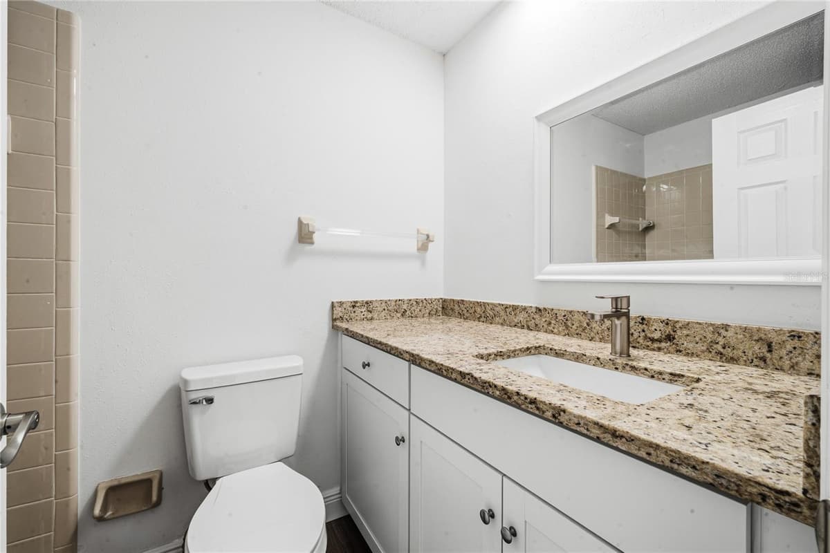 101 GRAND PLAZA DRIVE — photo 16 of 32