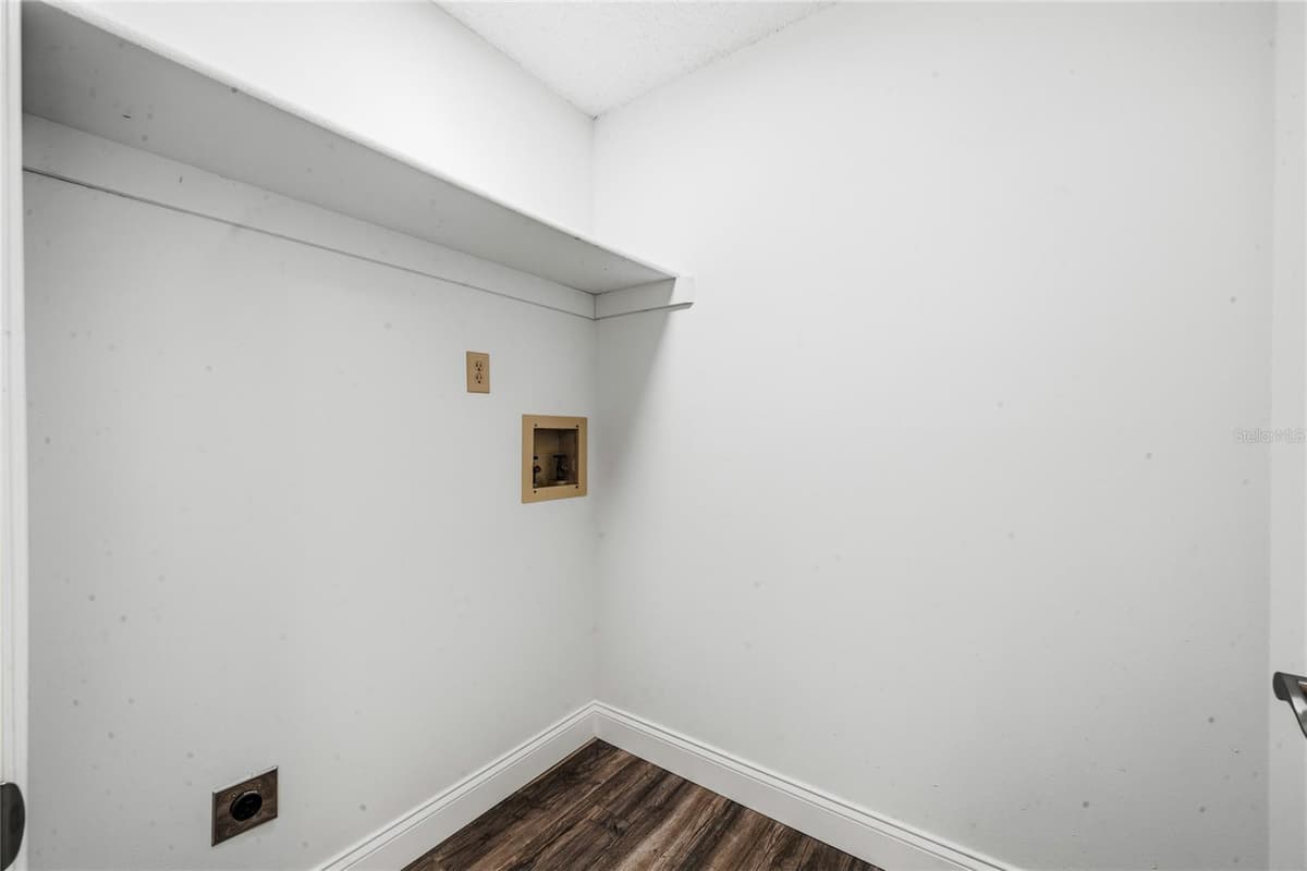 101 GRAND PLAZA DRIVE — photo 13 of 32