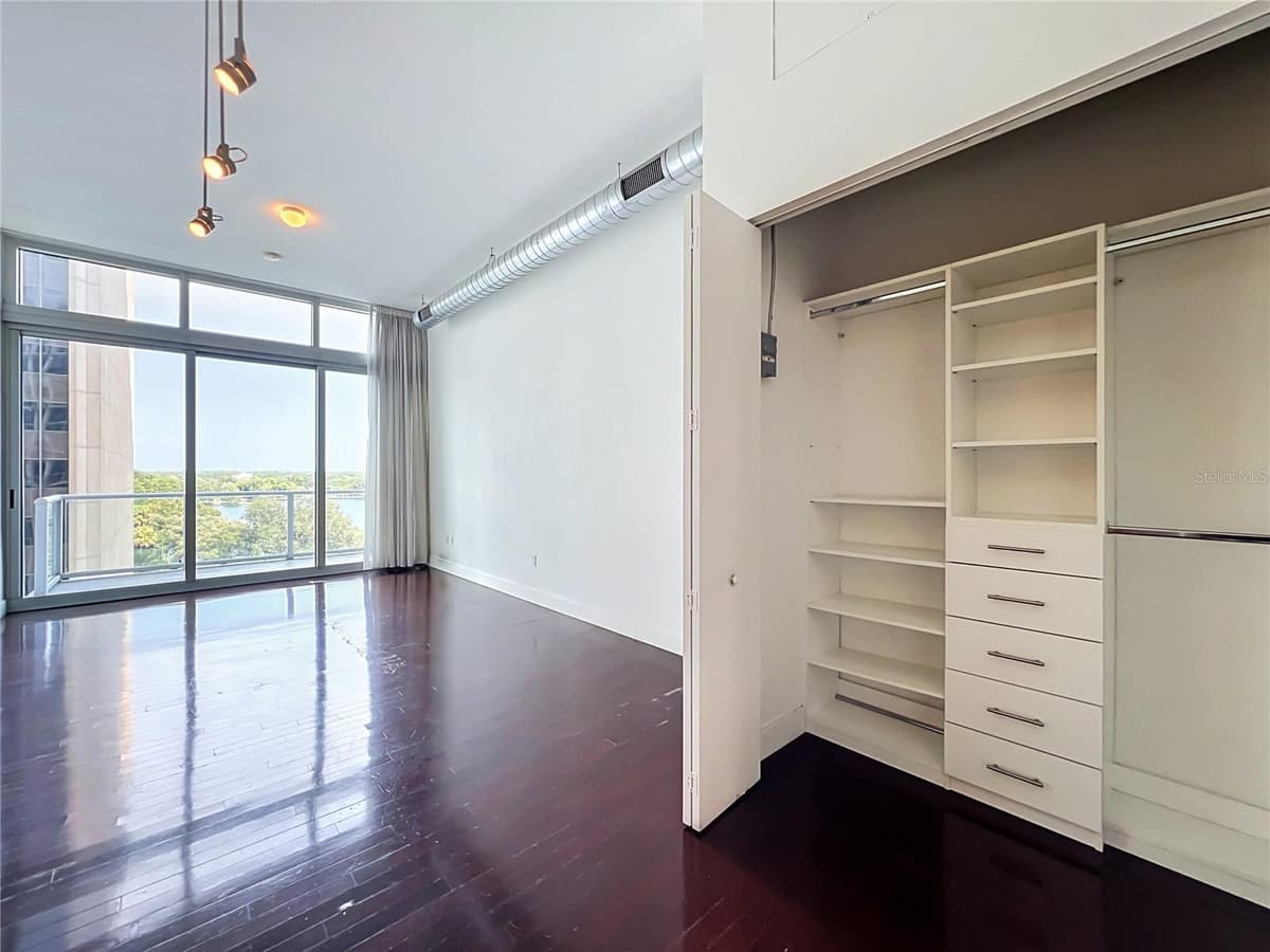 150 ROBINSON STREET — photo 15 of 33