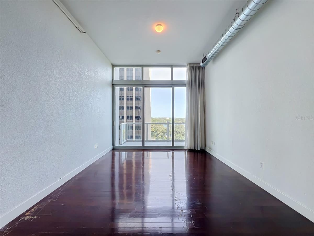 150 ROBINSON STREET — photo 19 of 33