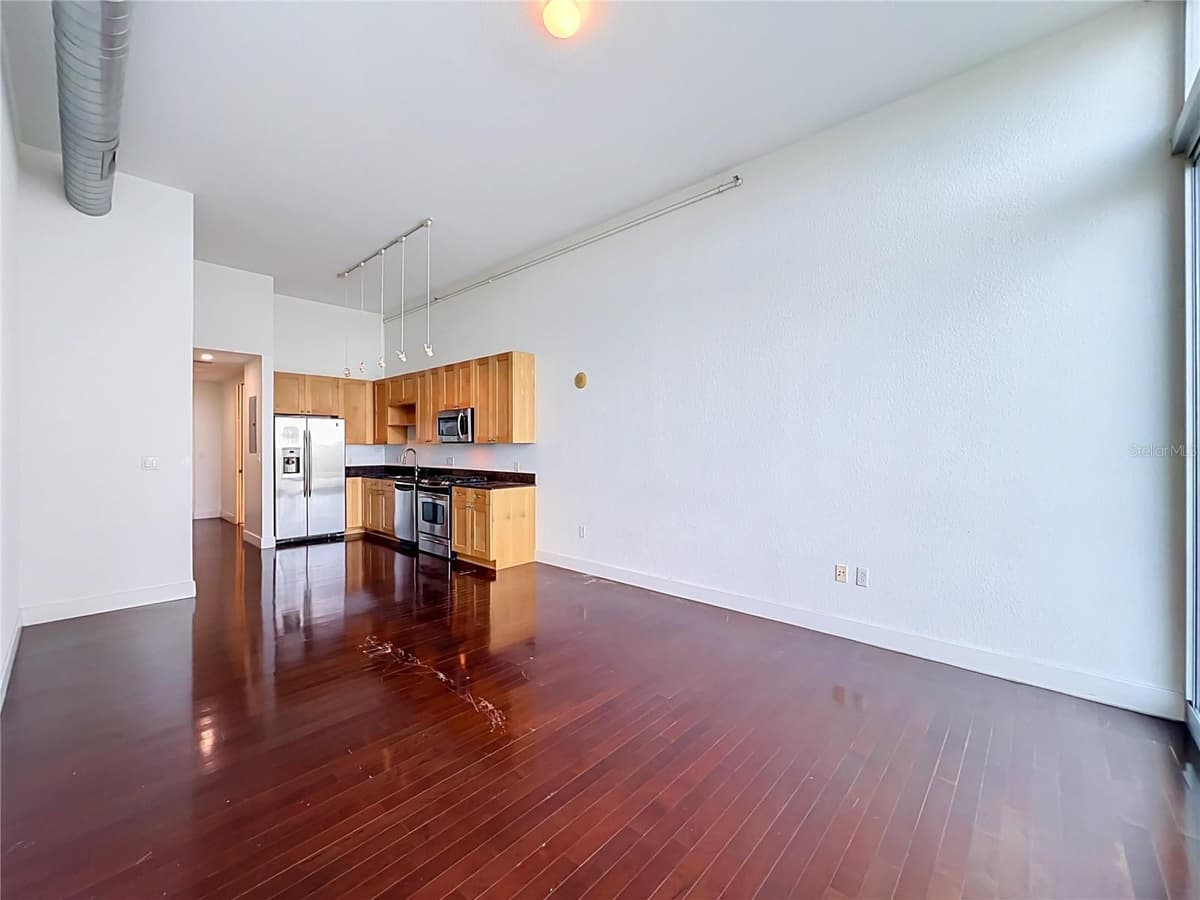 150 ROBINSON STREET — photo 23 of 33