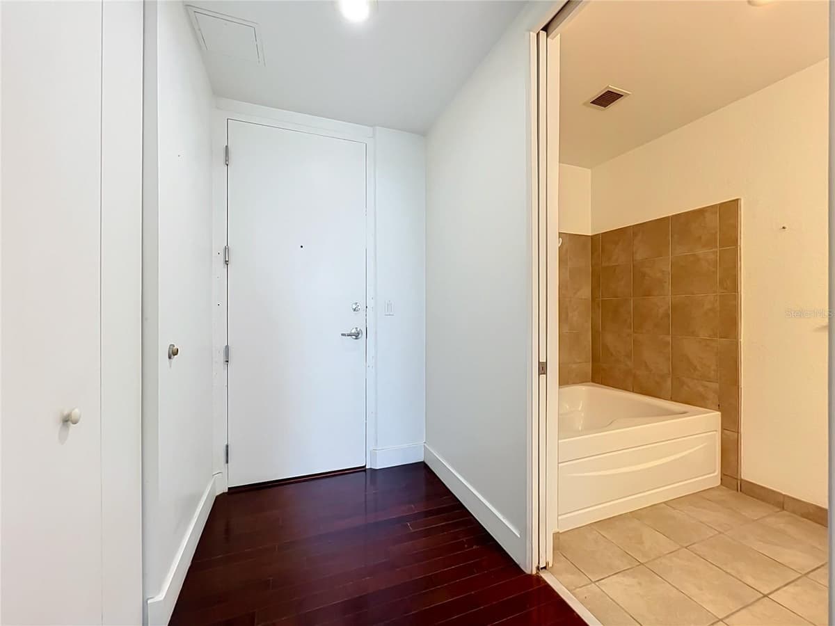150 ROBINSON STREET — photo 12 of 33
