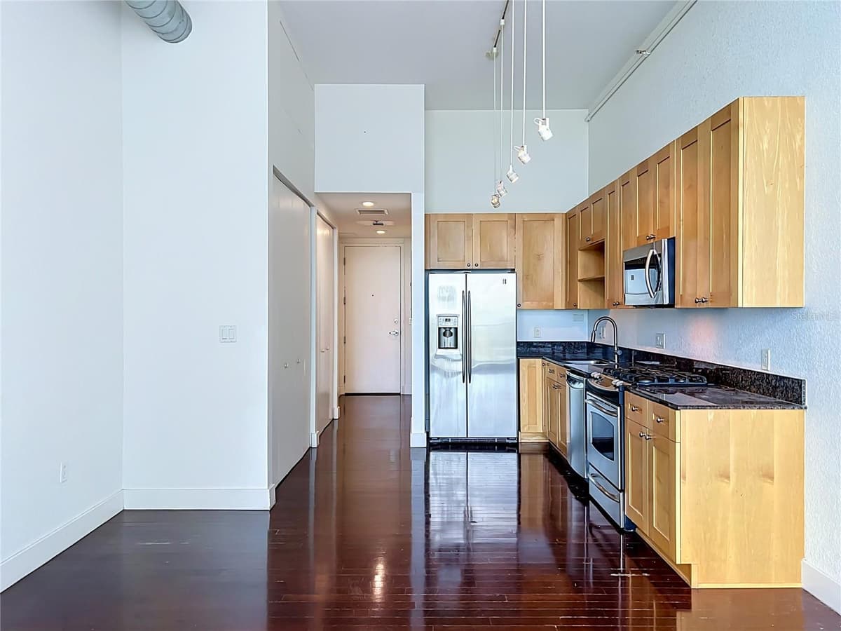 150 ROBINSON STREET — photo 22 of 33