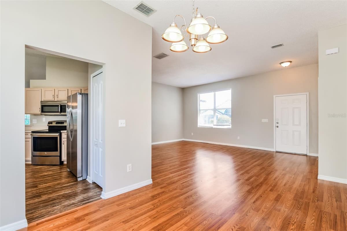 8615 CAVENDISH DRIVE — photo 3 of 15