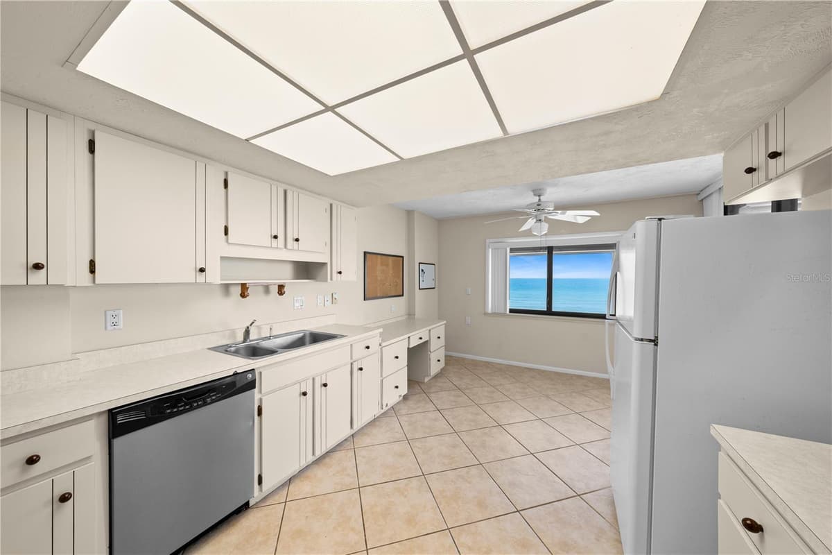 3003 ATLANTIC AVENUE — photo 12 of 41