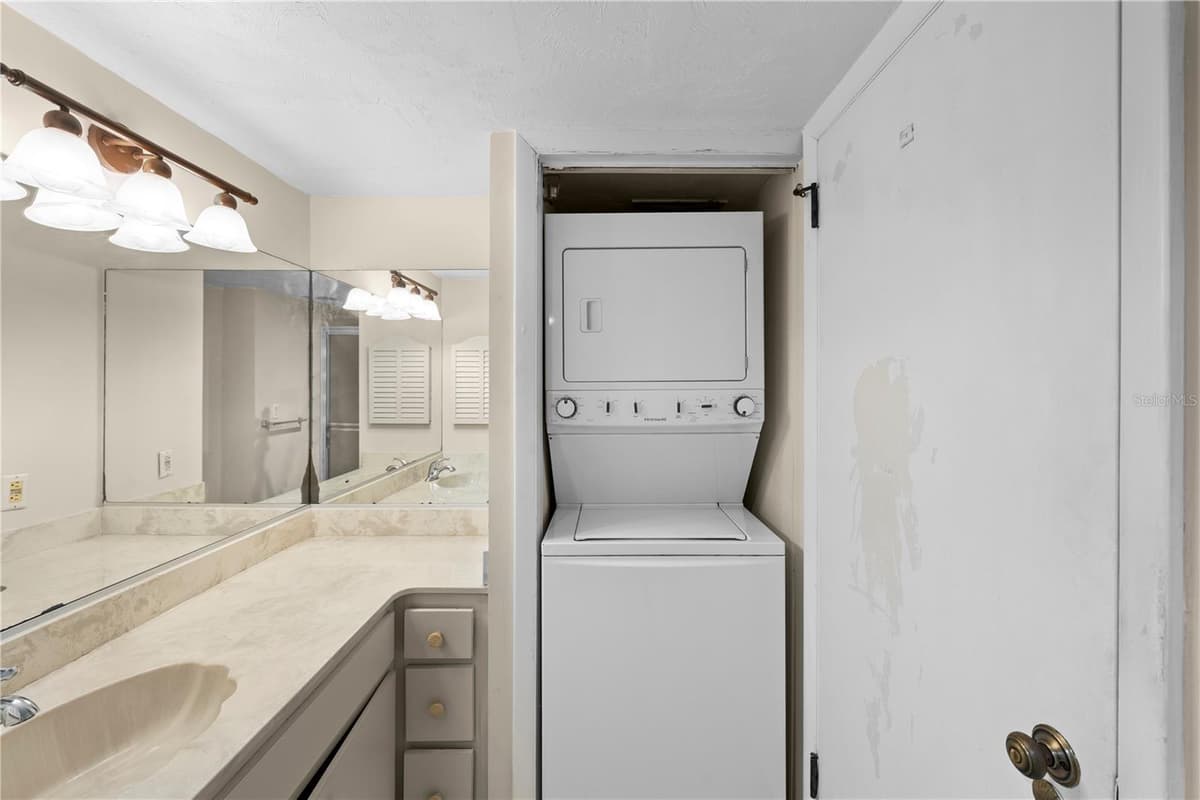 3003 ATLANTIC AVENUE — photo 29 of 41