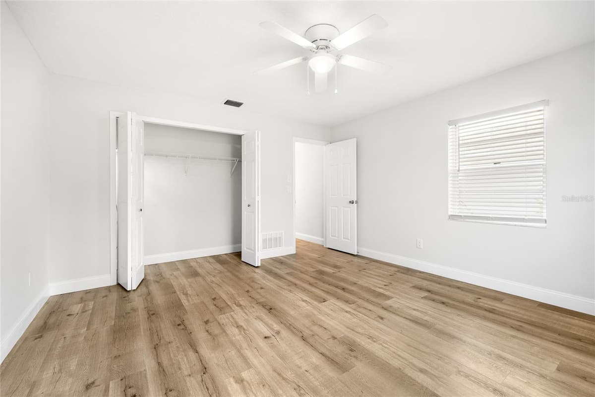 10 FELICIA COURT — photo 20 of 52