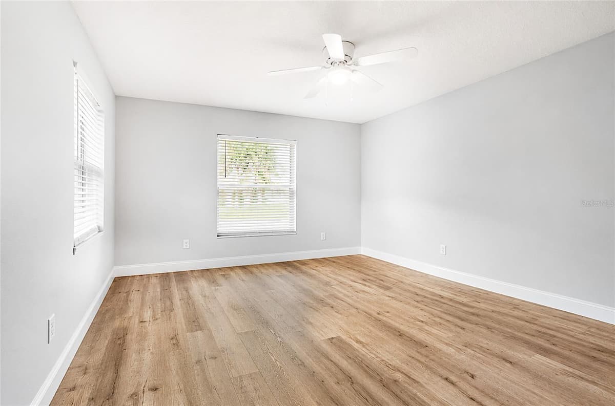 10 FELICIA COURT — photo 19 of 52