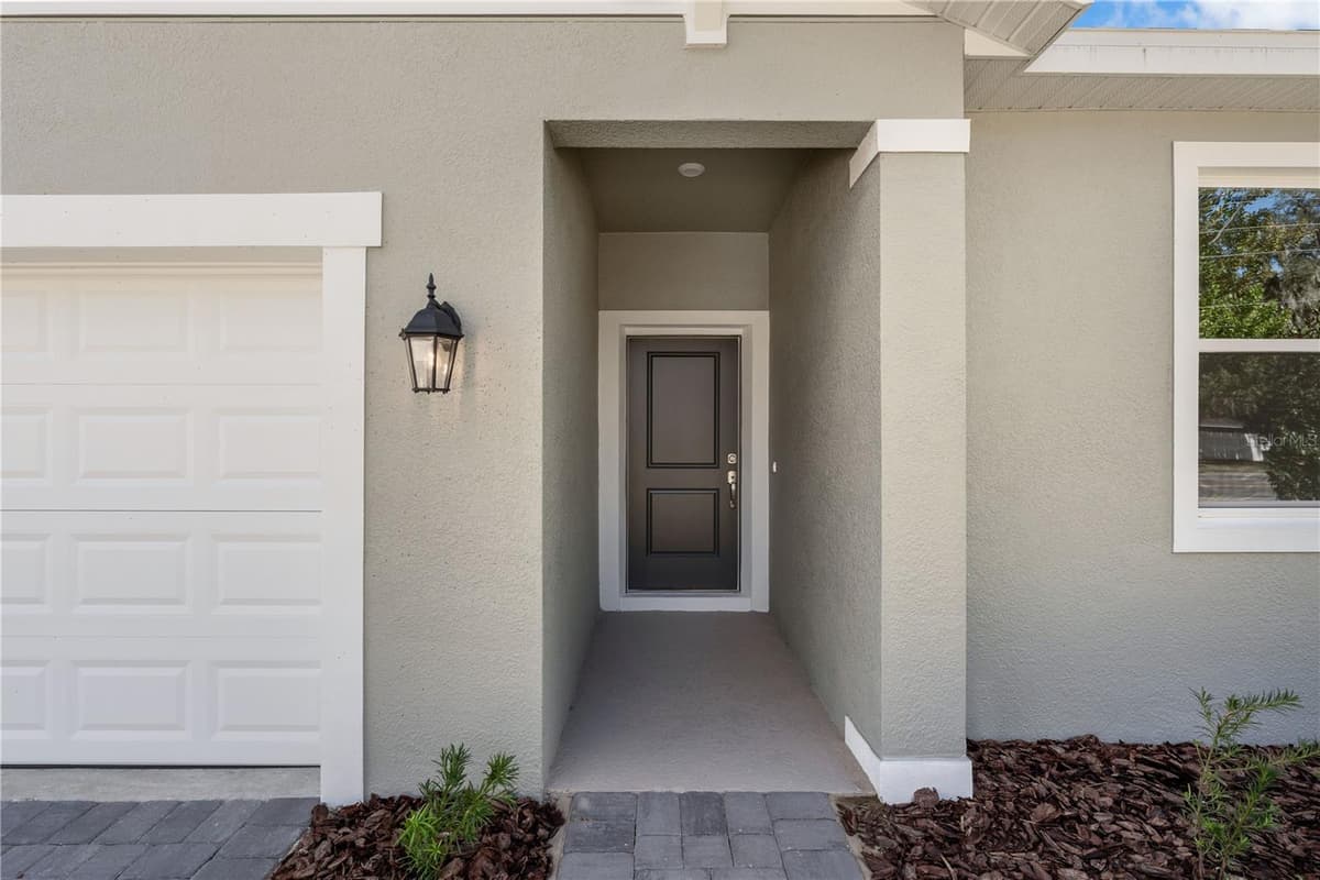 5812 CLIFFBOW LOOP — photo 3 of 41