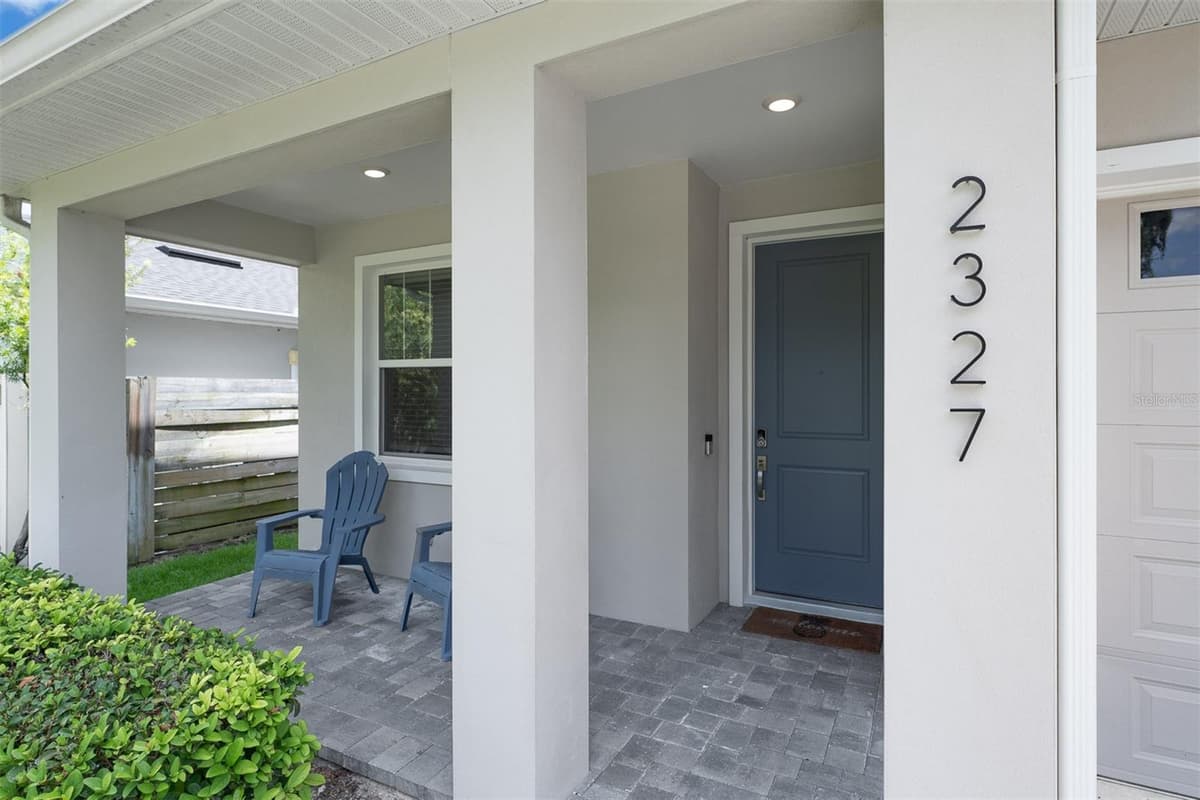 2327 SHINE AVENUE — photo 2 of 26