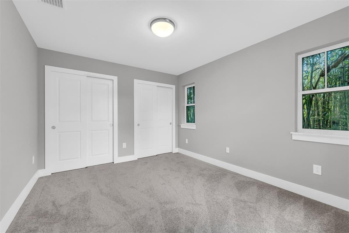 2327 SHINE AVENUE — photo 23 of 26