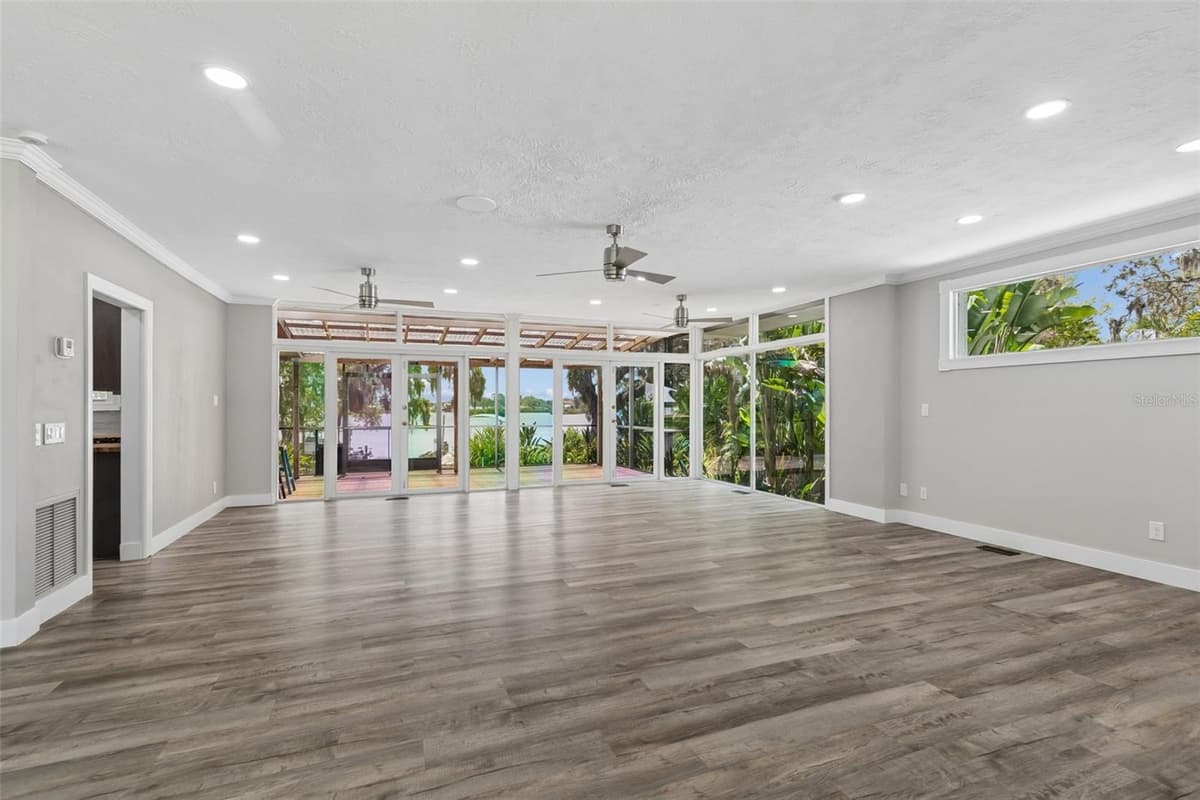 904 BAYSHORE DRIVE — photo 6 of 70