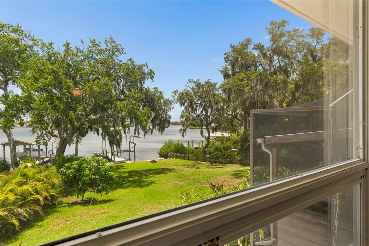 904 BAYSHORE DRIVE — photo 16 of 70