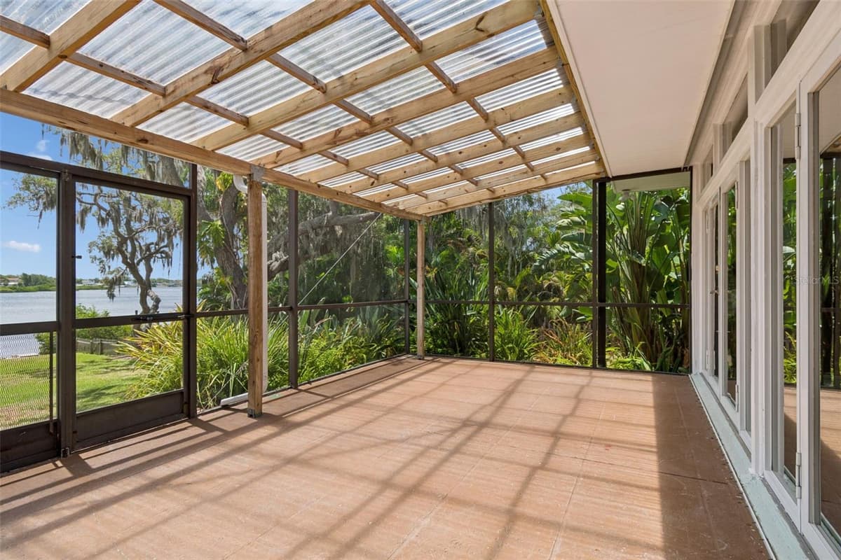 904 BAYSHORE DRIVE — photo 45 of 70