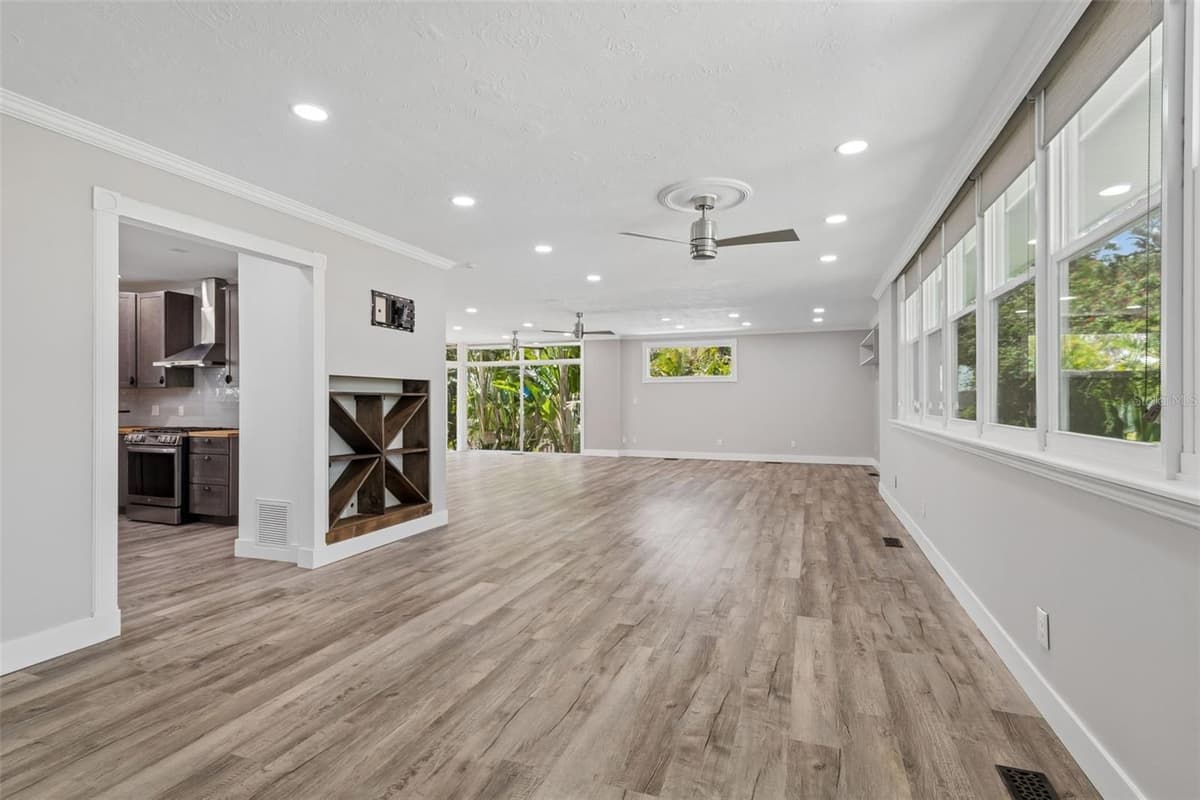 904 BAYSHORE DRIVE — photo 5 of 70