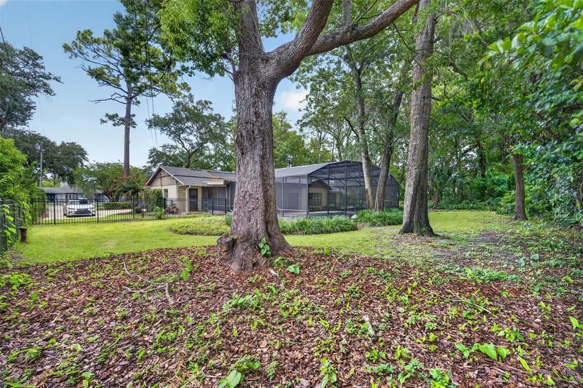 212 FLAME AVENUE — photo 47 of 50