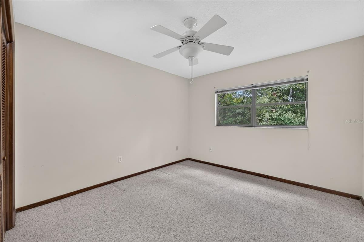 212 FLAME AVENUE — photo 34 of 50