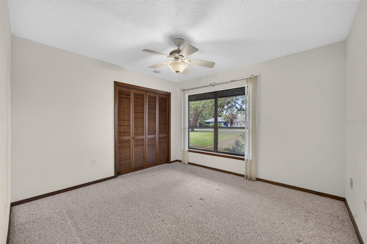 212 FLAME AVENUE — photo 31 of 50