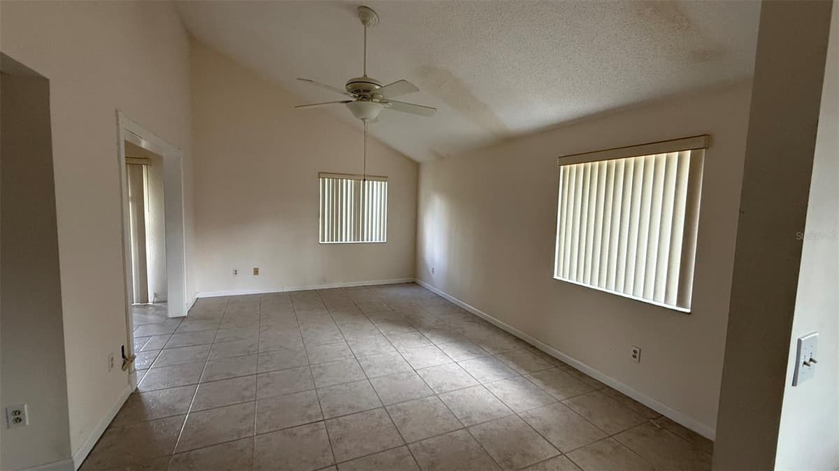 250 RAINTREE DRIVE — photo 6 of 19