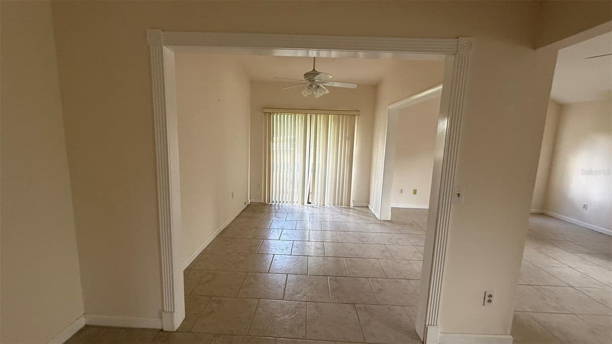 250 RAINTREE DRIVE — photo 7 of 19
