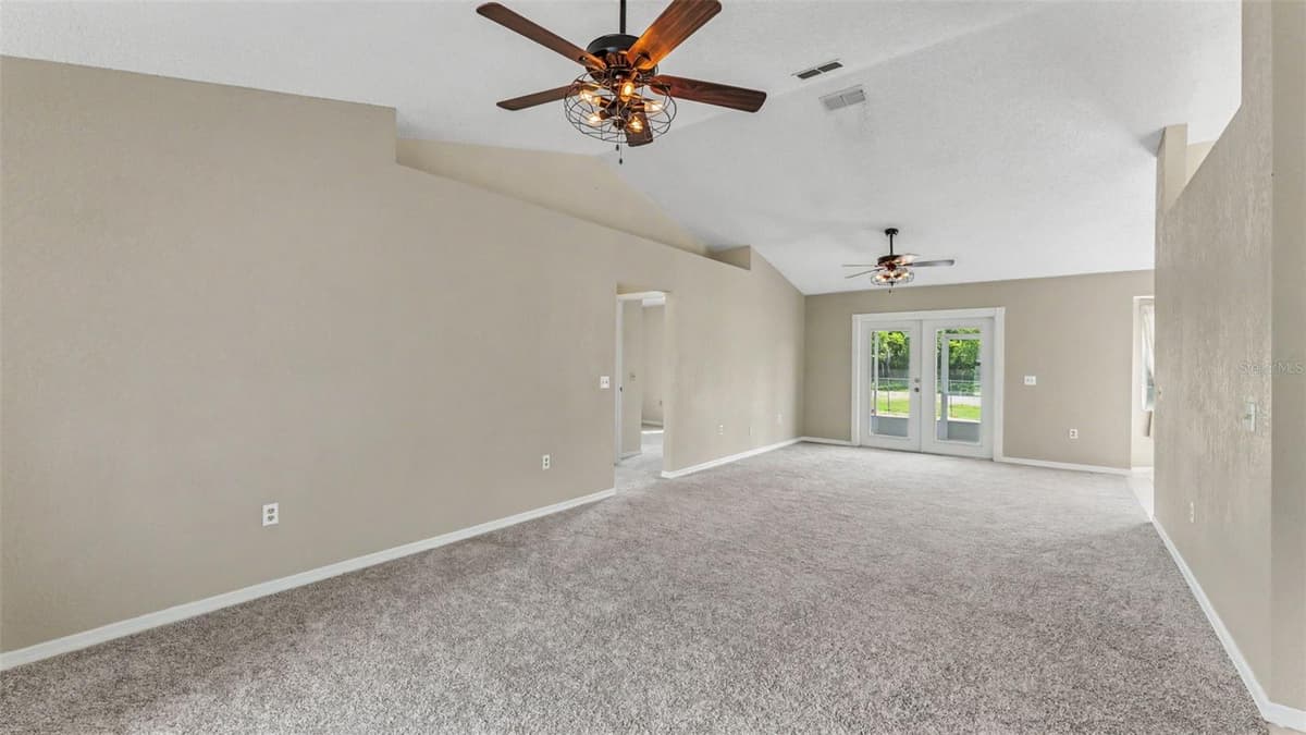 2515 JENNIFER DRIVE — photo 6 of 45