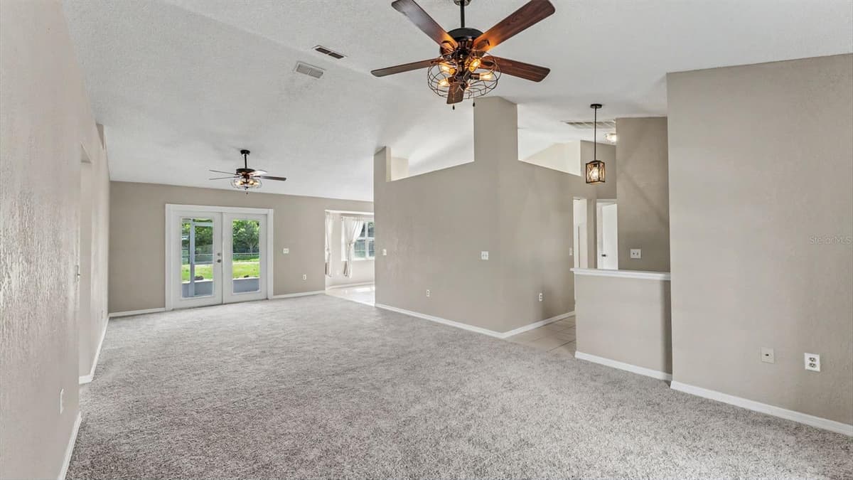2515 JENNIFER DRIVE — photo 7 of 45