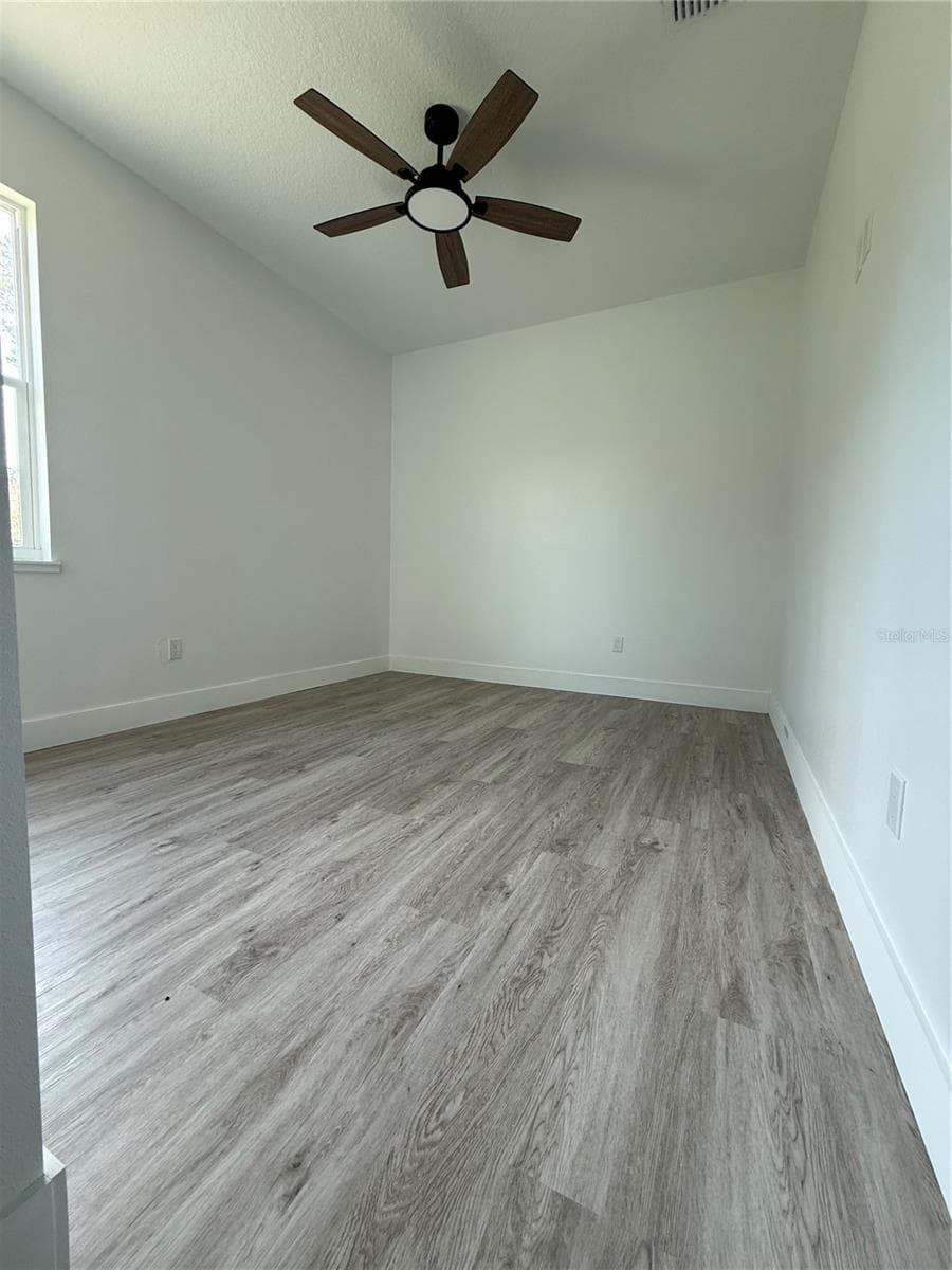 5541 MOONGATE ROAD — photo 7 of 19