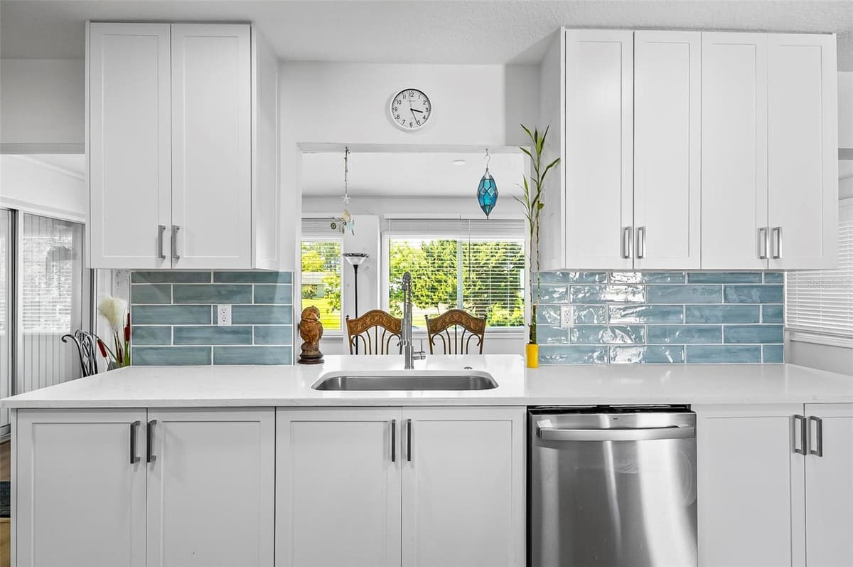 45 FARRAGUT DRIVE — photo 9 of 51