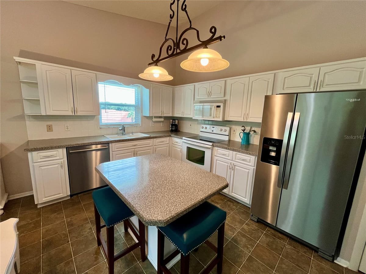 2220 SPANISH DRIVE — photo 15 of 65
