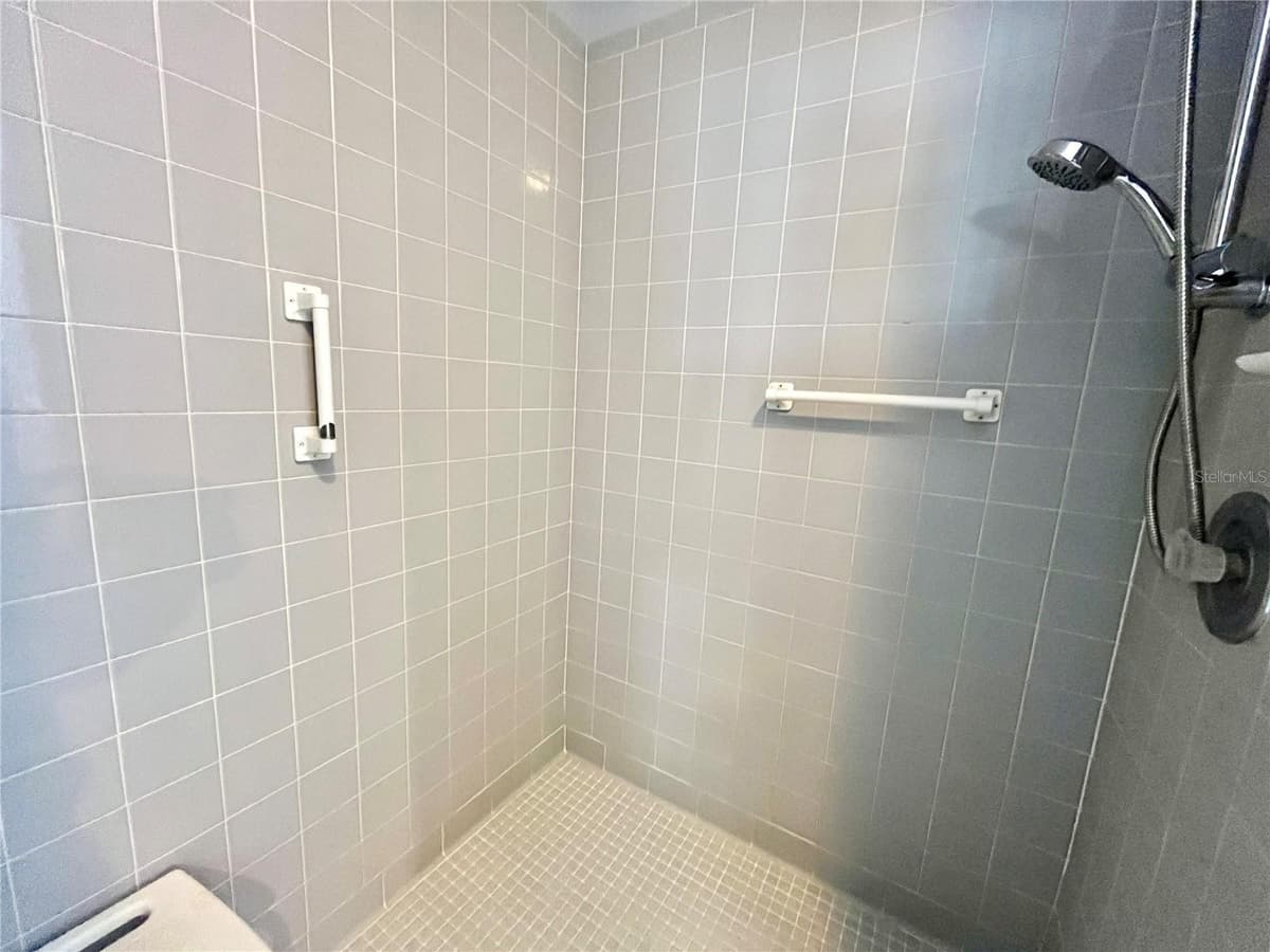 2220 SPANISH DRIVE — photo 39 of 65