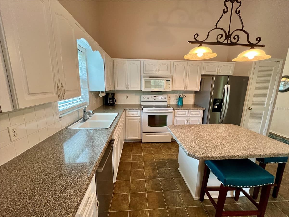 2220 SPANISH DRIVE — photo 18 of 65
