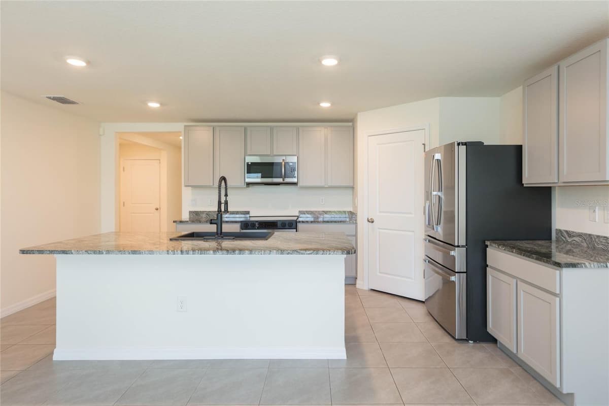 10732 CHIPPEWA DRIVE — photo 9 of 47