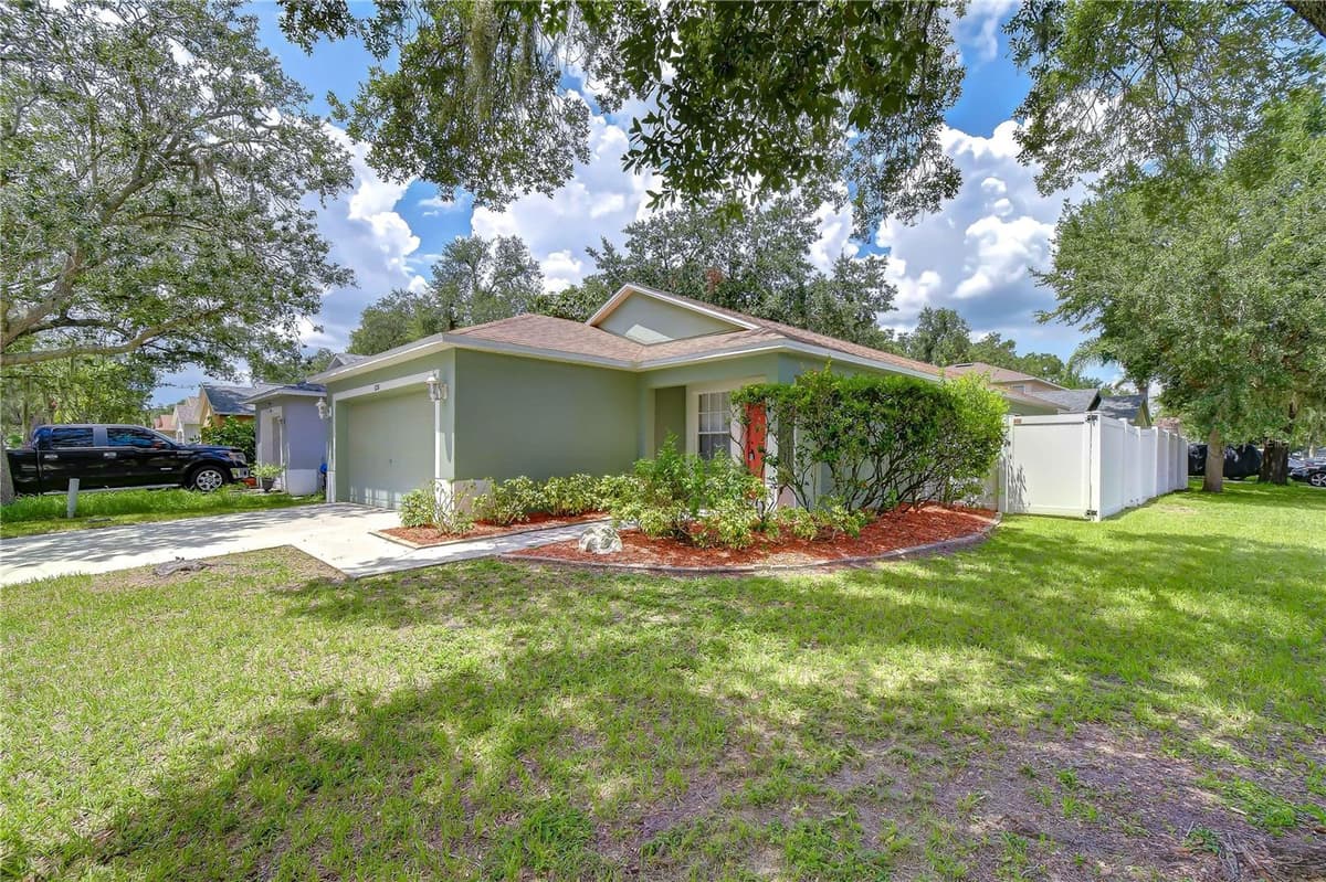 8736 MORRISON OAKS COURT — photo 2 of 40