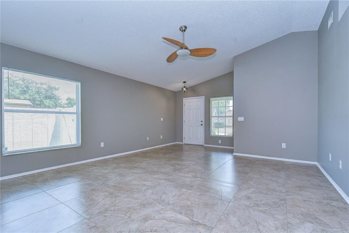 8736 MORRISON OAKS COURT — photo 8 of 40