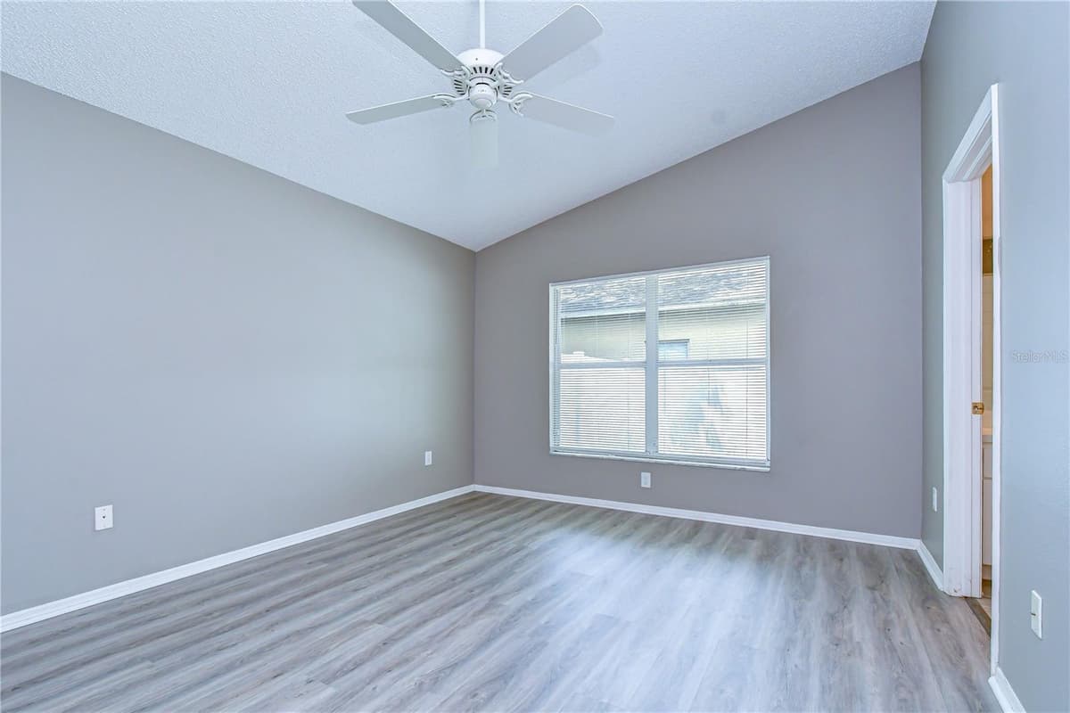 8736 MORRISON OAKS COURT — photo 23 of 40