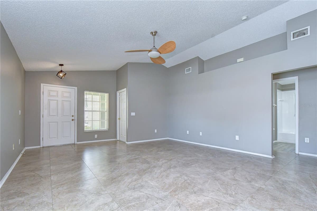 8736 MORRISON OAKS COURT — photo 10 of 40
