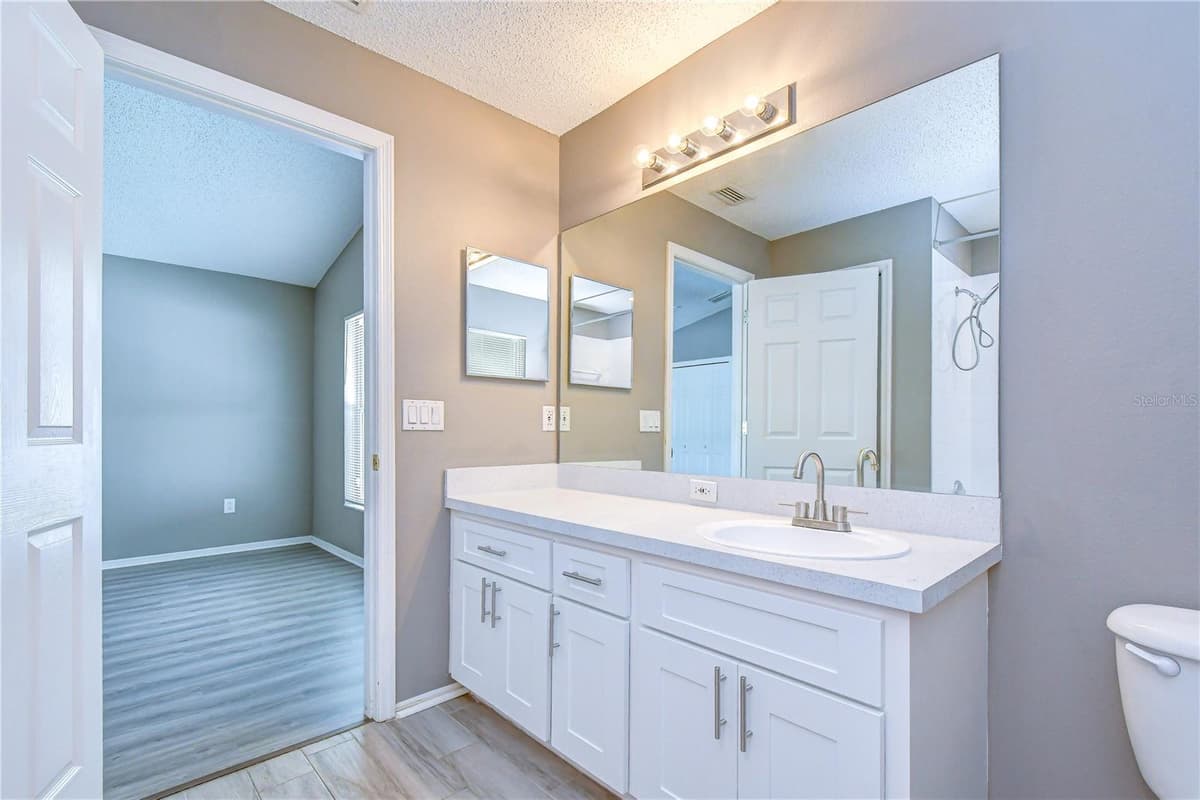 8736 MORRISON OAKS COURT — photo 25 of 40