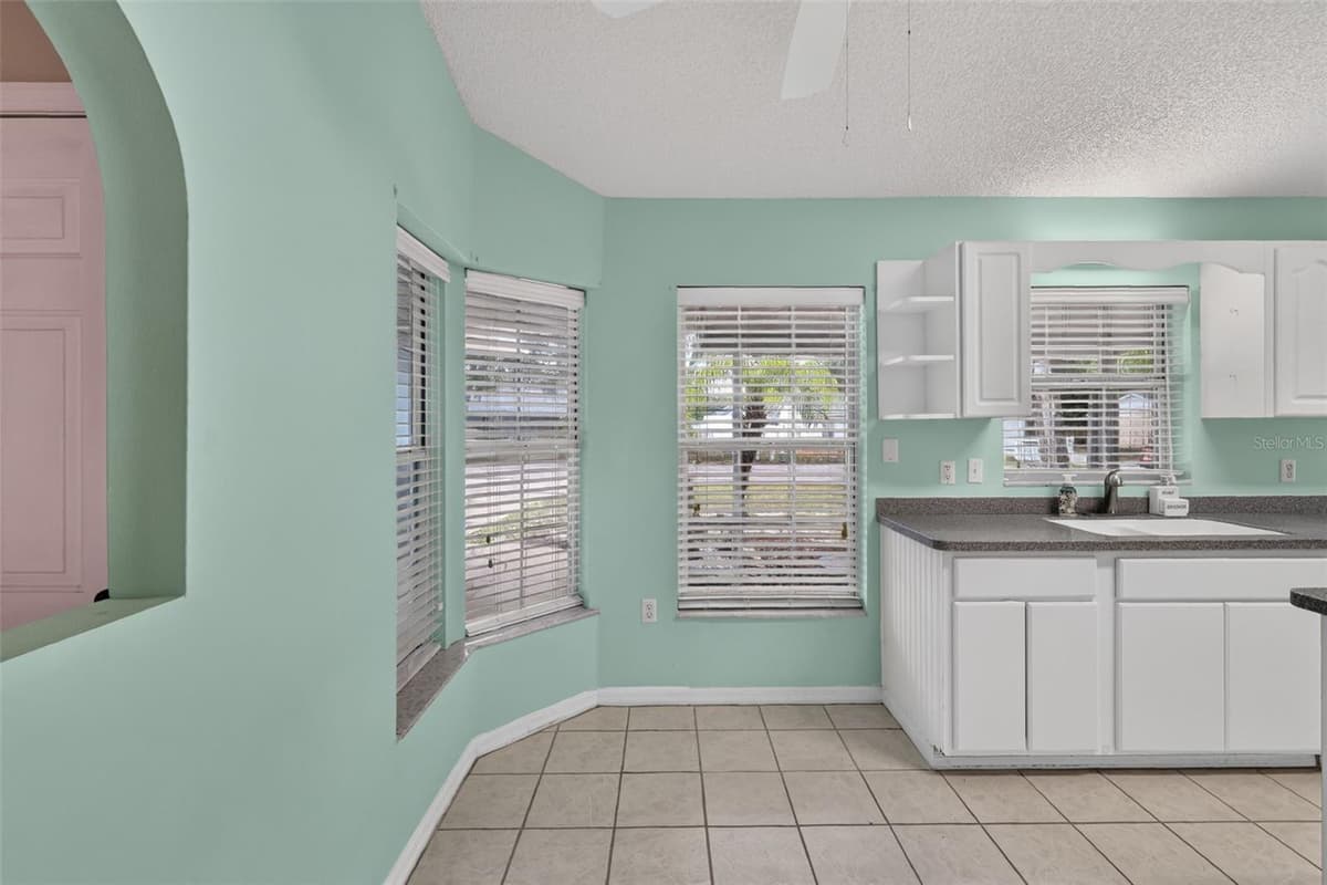 606 CRICKET HOLLOW LANE — photo 23 of 42