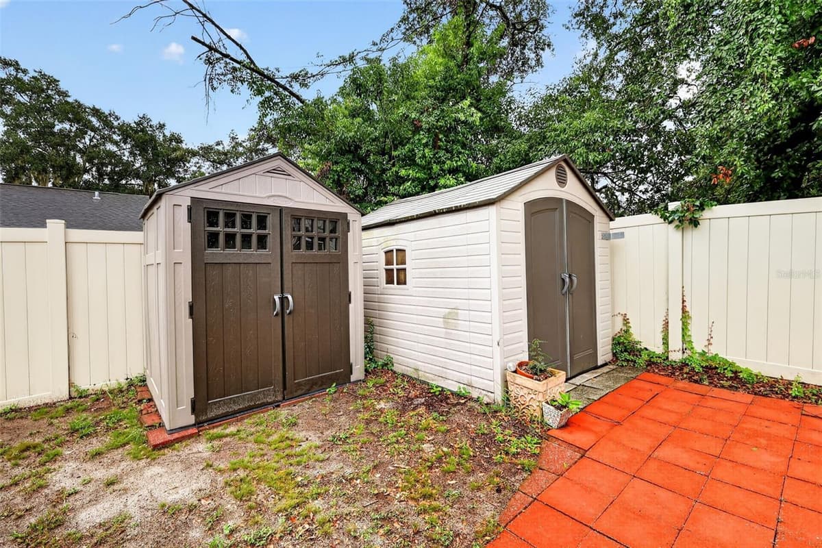 606 CRICKET HOLLOW LANE — photo 36 of 42