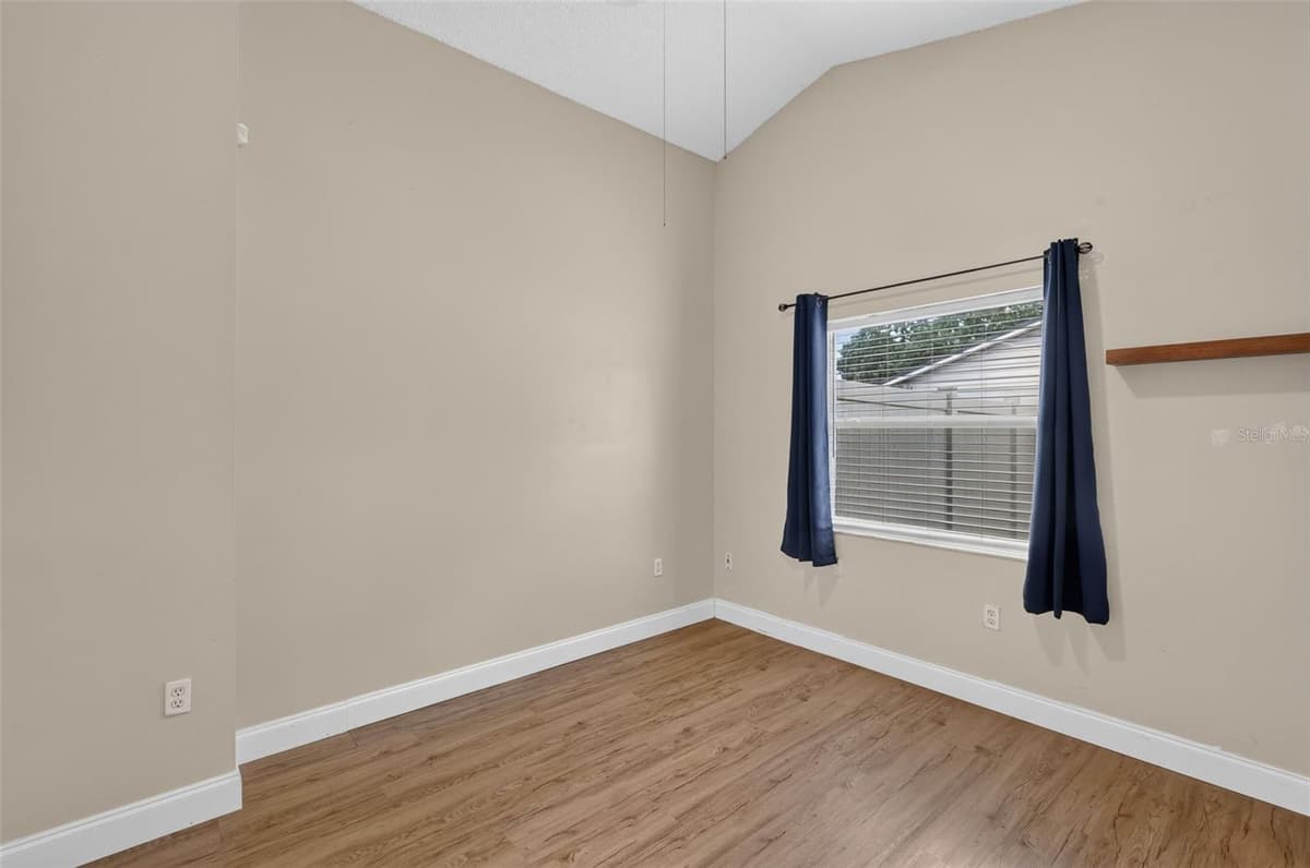 606 CRICKET HOLLOW LANE — photo 31 of 42