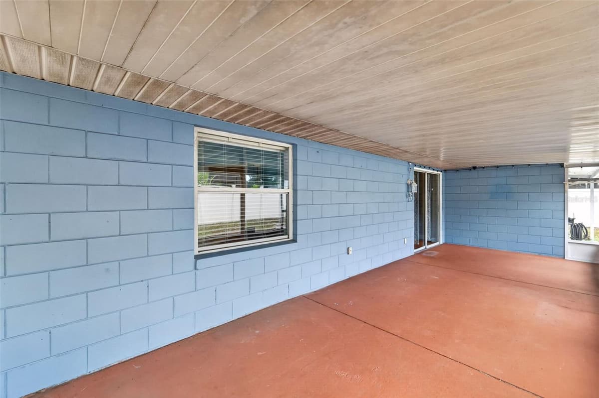 606 CRICKET HOLLOW LANE — photo 35 of 42