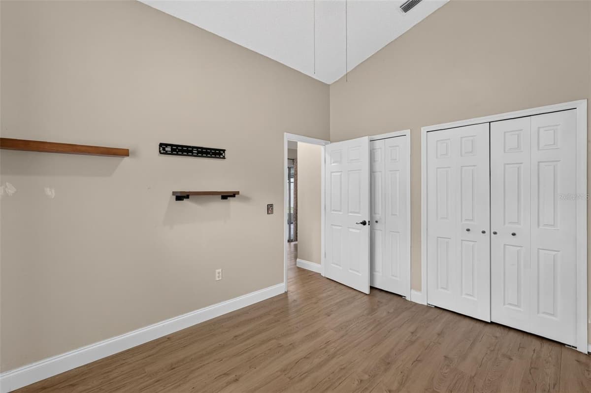 606 CRICKET HOLLOW LANE — photo 32 of 42