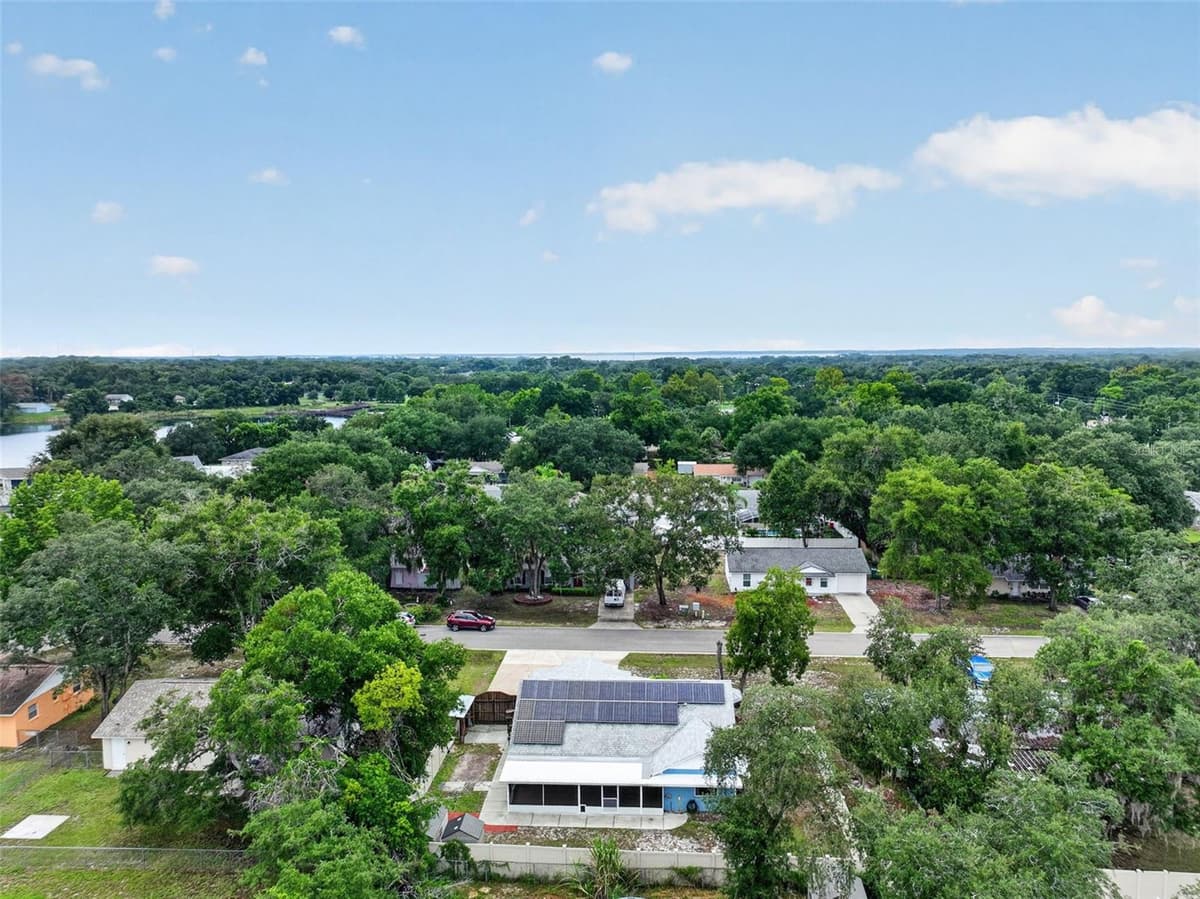 606 CRICKET HOLLOW LANE — photo 41 of 42