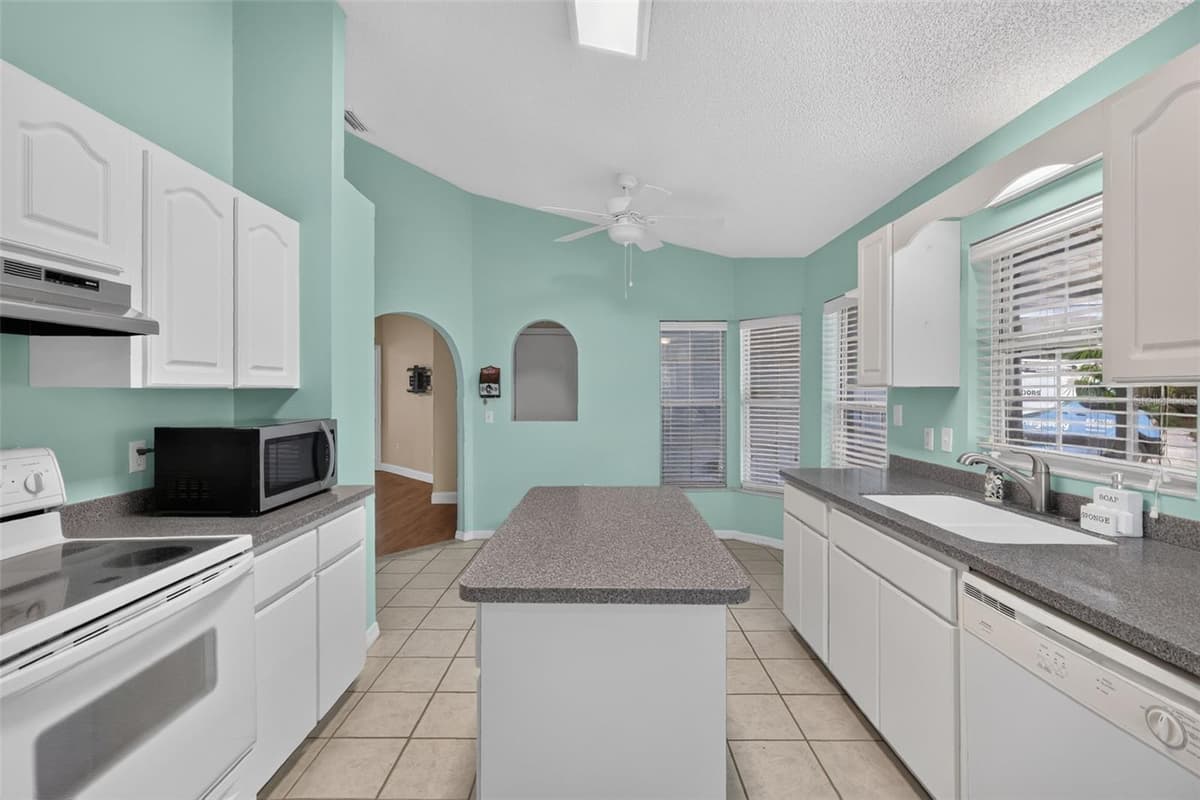 606 CRICKET HOLLOW LANE — photo 20 of 42