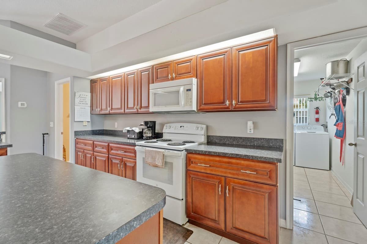 2856 MIDDLETON CIRCLE — photo 38 of 64