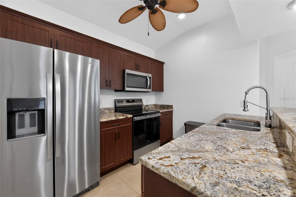 1816 RITA STREET — photo 7 of 37