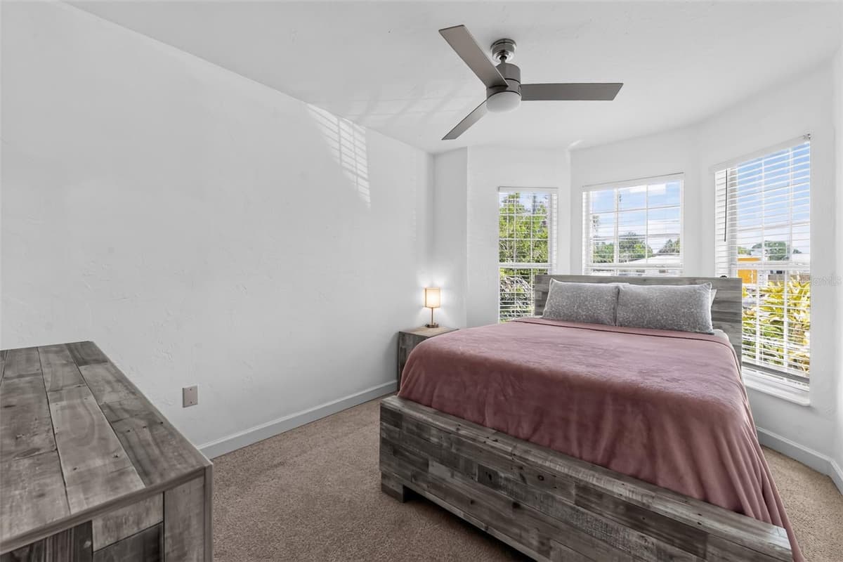 1816 RITA STREET — photo 19 of 37